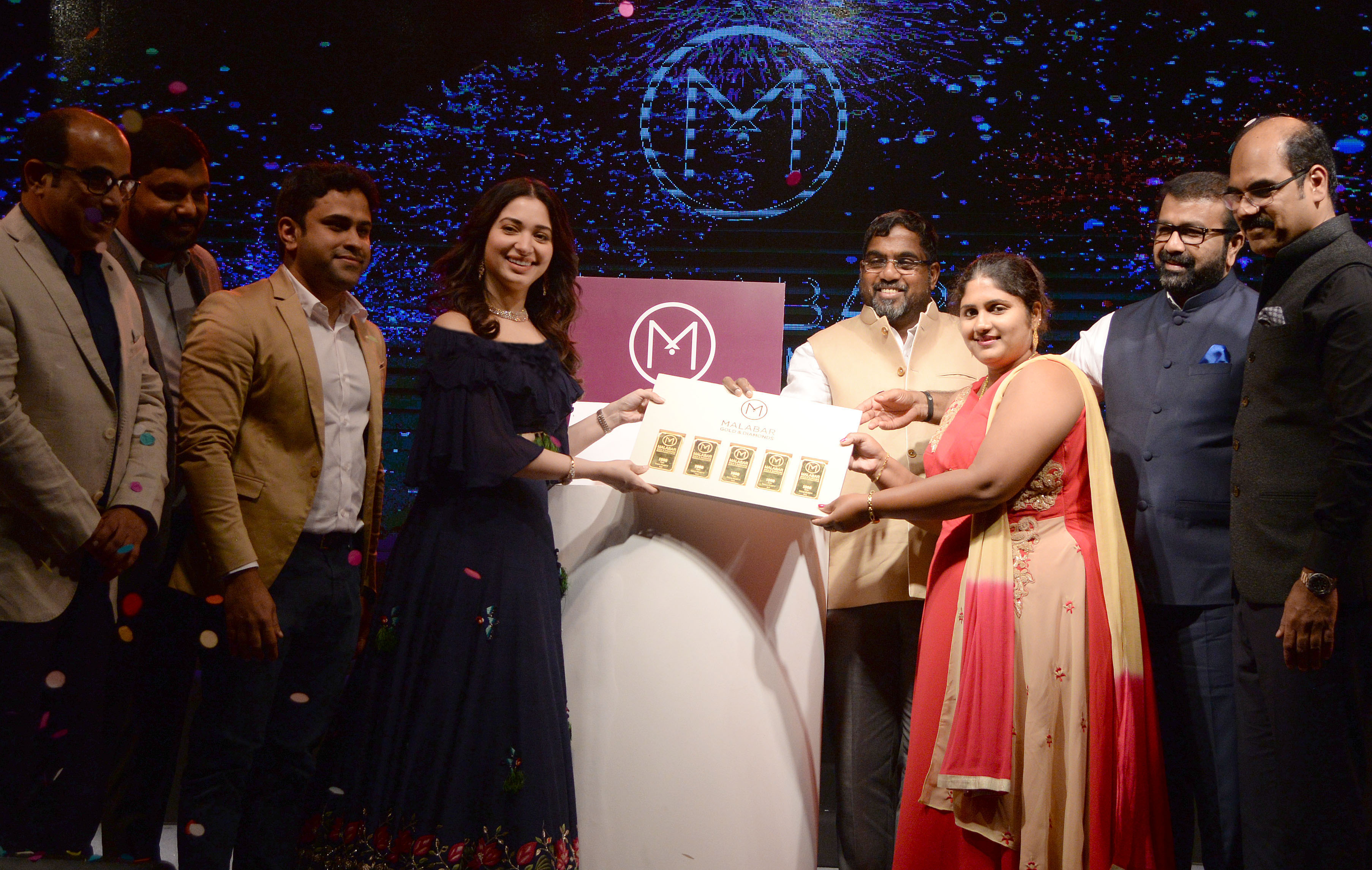 5 ಕೆಜಿ ಚಿನ್ನದ ಬಂಪರ್ ಬಹುಮಾನ ಪಡೆದ ಮಂಗಳೂರಿನ ಜಾಕ್ವೆಲಿನ್ ಕ್ಯಾರೋಲಿನಾ